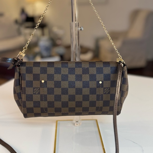 🤎  LOUIS VUITTON  POUCHETTE CHECKERED PATTERN SHOULDER BAG! - Picture 5 of 12